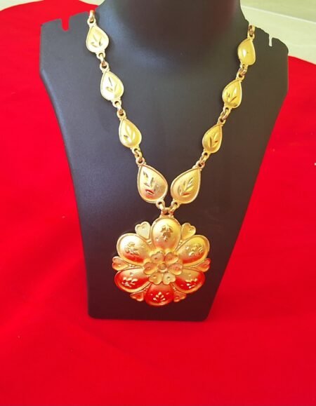 Traditional Gold Floral Pendant Necklace Set with Earrings
