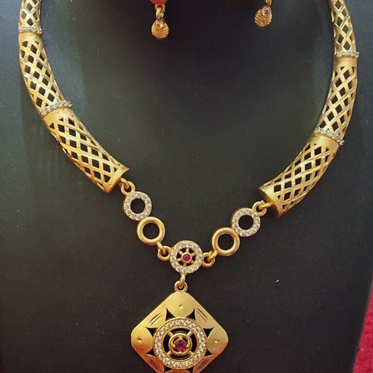 Elegant Gold Plated Geometric Pendant Necklace Set with Earrings