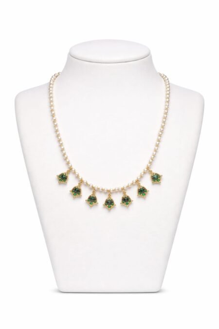 Emerald Charm Pearl Choker Necklace
